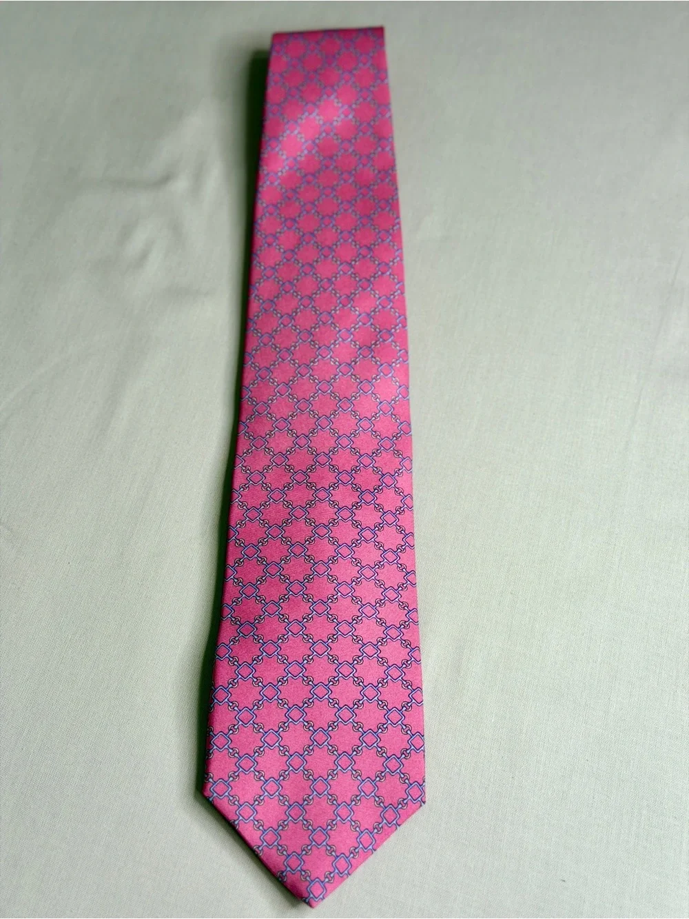 Brooks Brothers Pink Silk Tie with Blue Geometric Chain Pattern